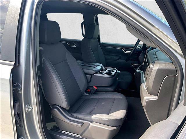 Used 2025 Chevrolet Silverado 1500 LT RWD image 9