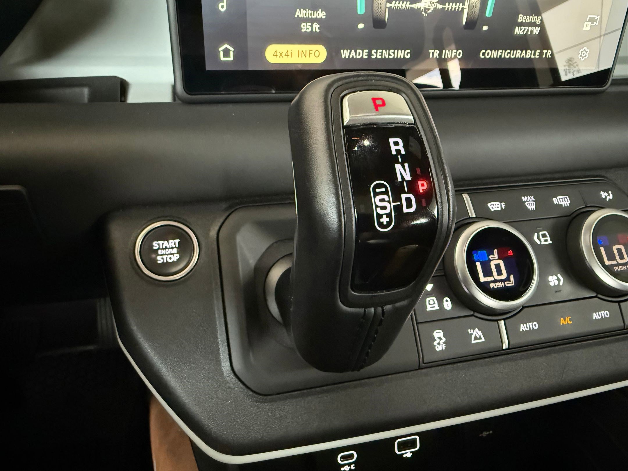 Certified 2024 Land Rover Defender 110 X-Dynamic SE image 16