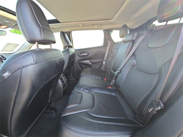 Used 2022 Jeep Cherokee Limited image 19