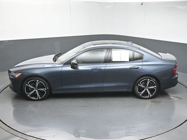 Certified 2025 Volvo S60 B5 Core AWD/4WD image 43