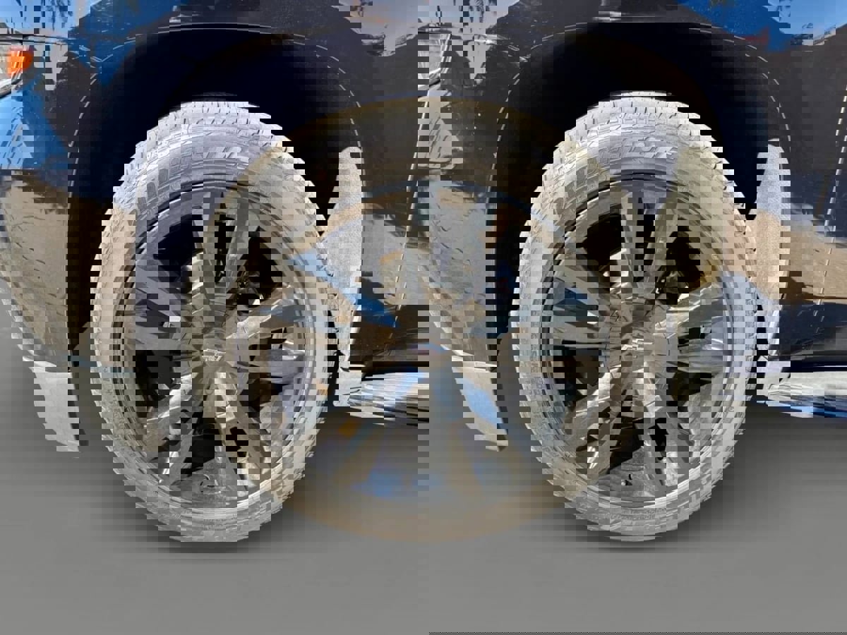 Used 2018 Chevrolet Tahoe Premier w/ RST Edition image 26