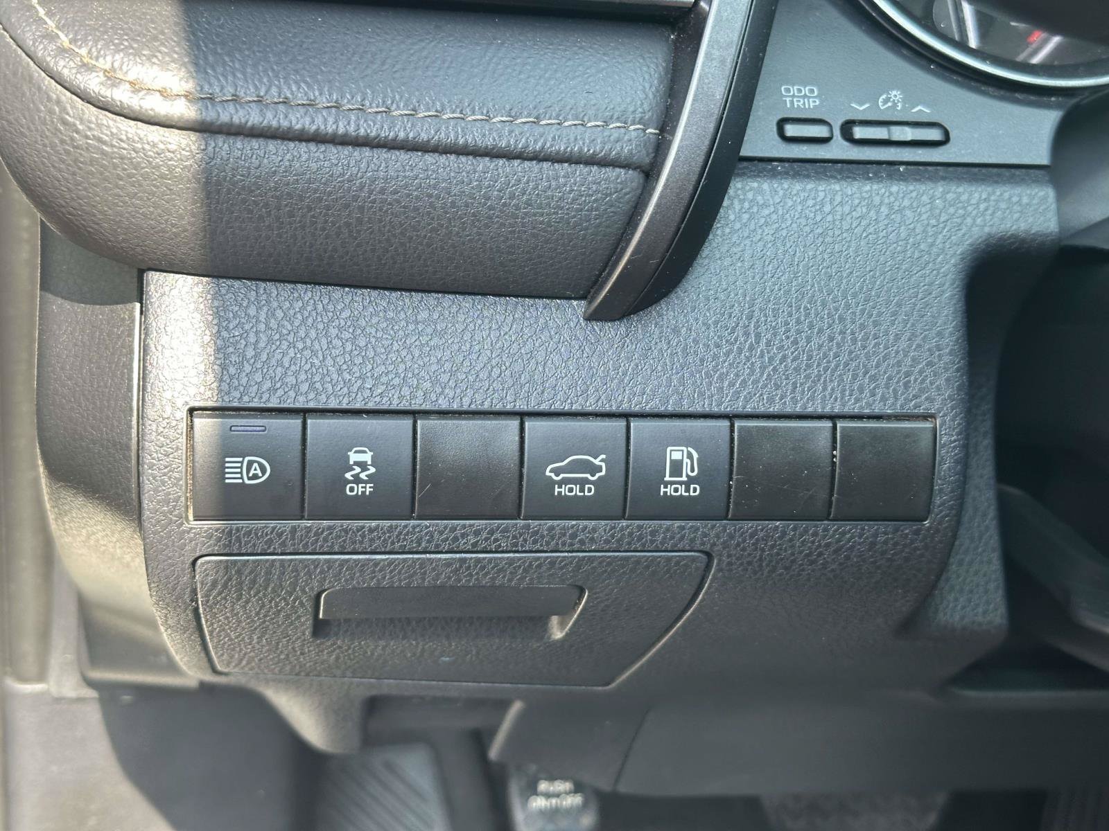 Used 2024 Toyota Camry SE w/ Convenience Package FWD image 22