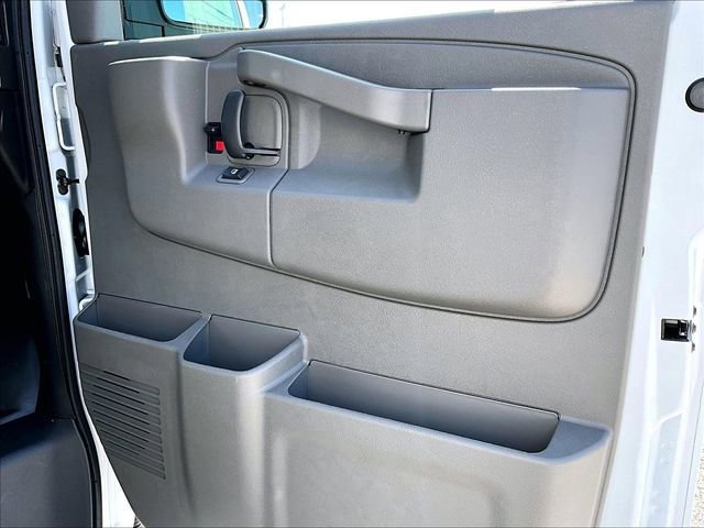 New 2026 Chevrolet Express 2500 w/ Driver Convenience Package RWD image 25