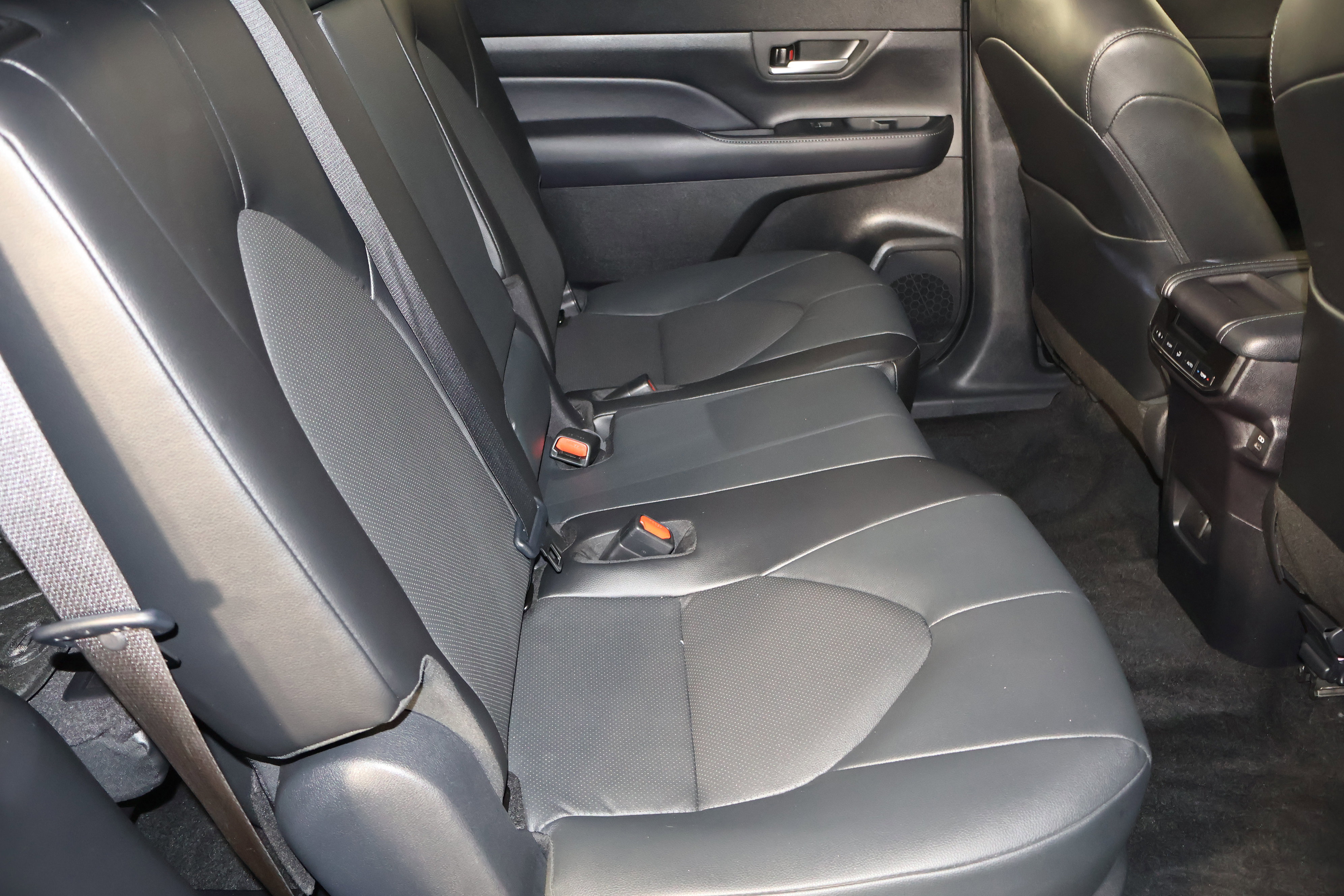 Used 2024 Toyota Grand Highlander XLE image 45