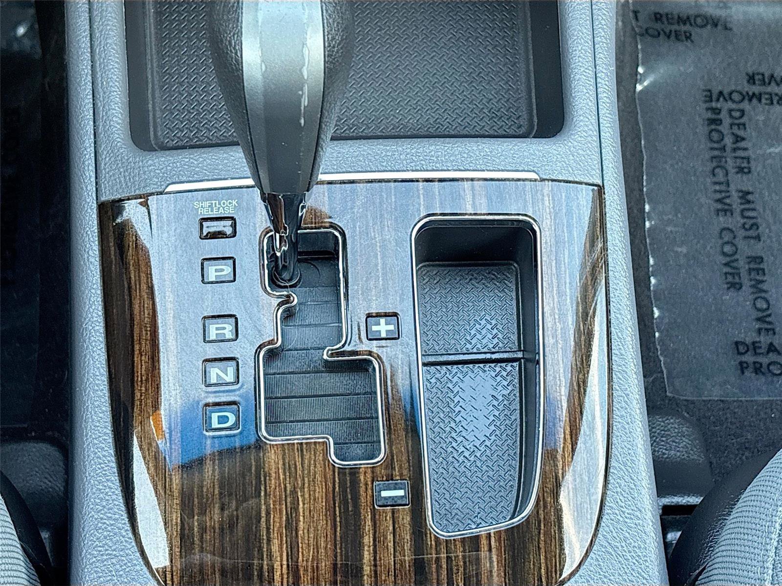 Used 2011 Hyundai Santa Fe GLS image 16