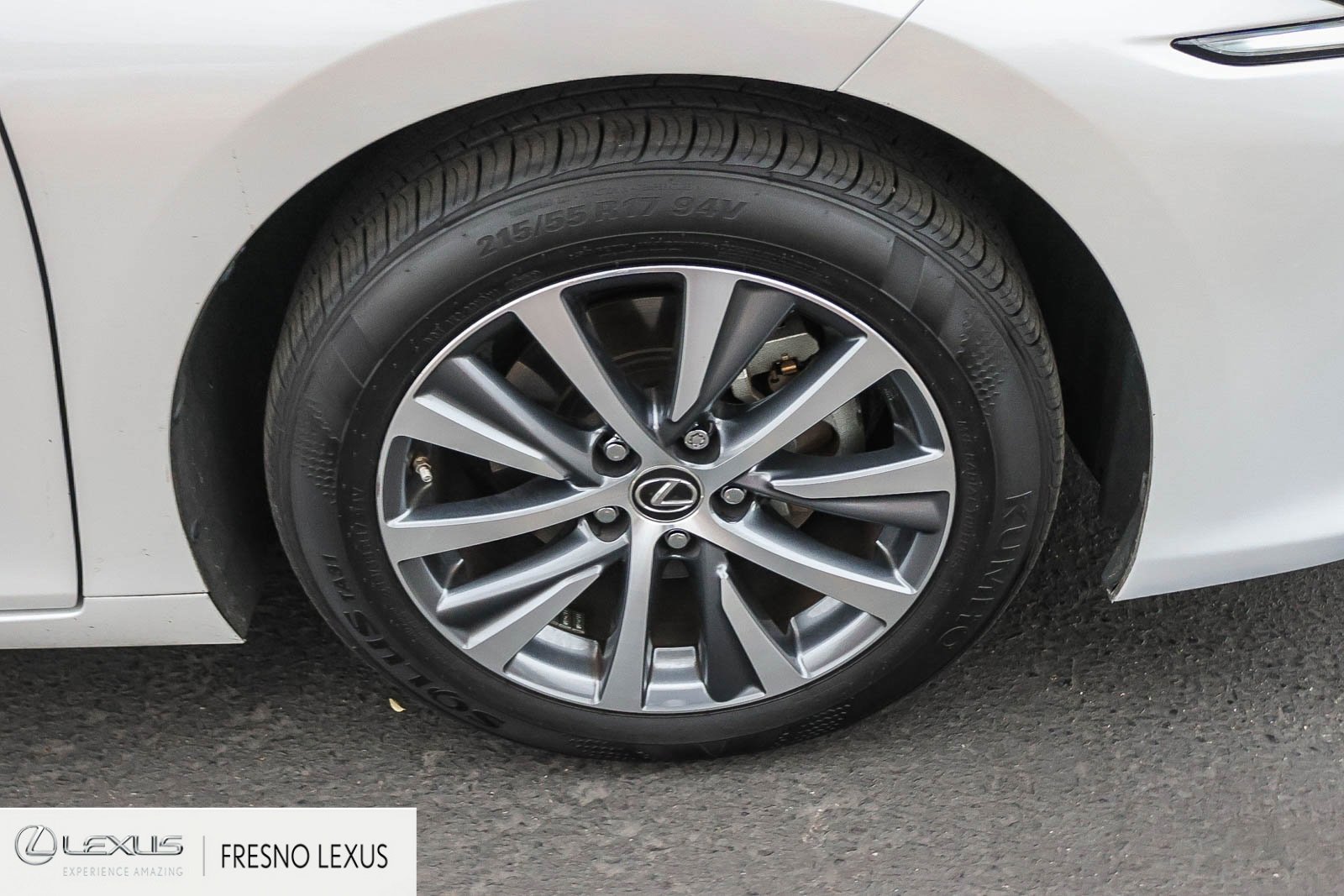 Used 2019 Lexus ES 300h image 9