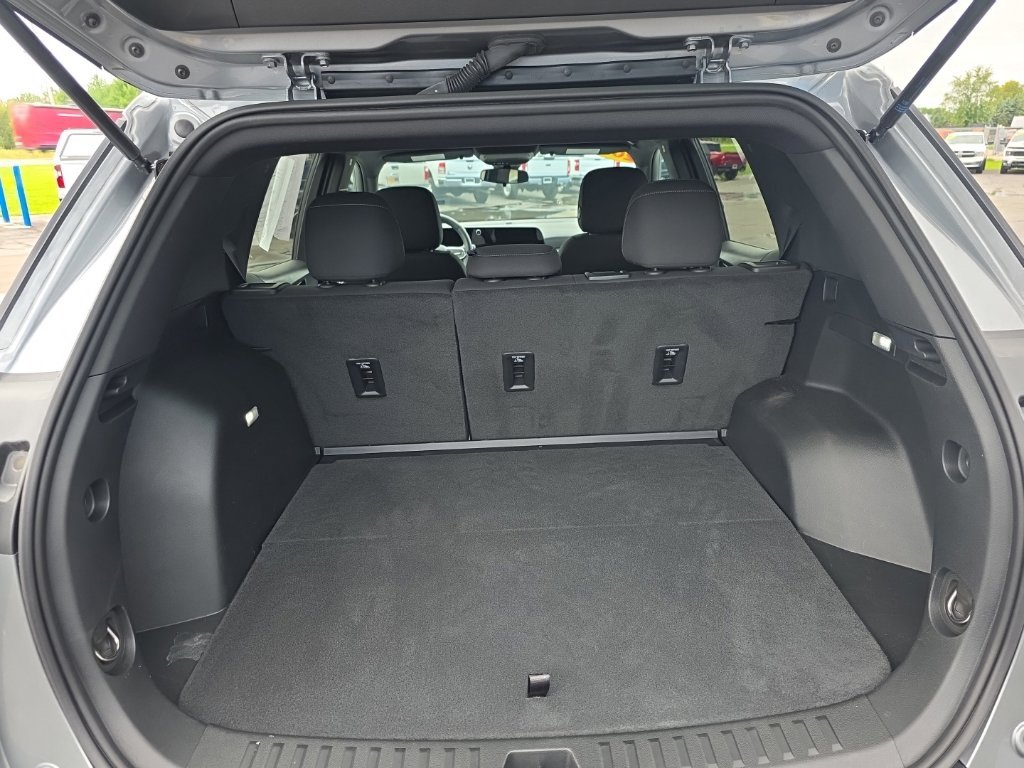Used 2026 Chevrolet Equinox LT AWD/4WD image 26