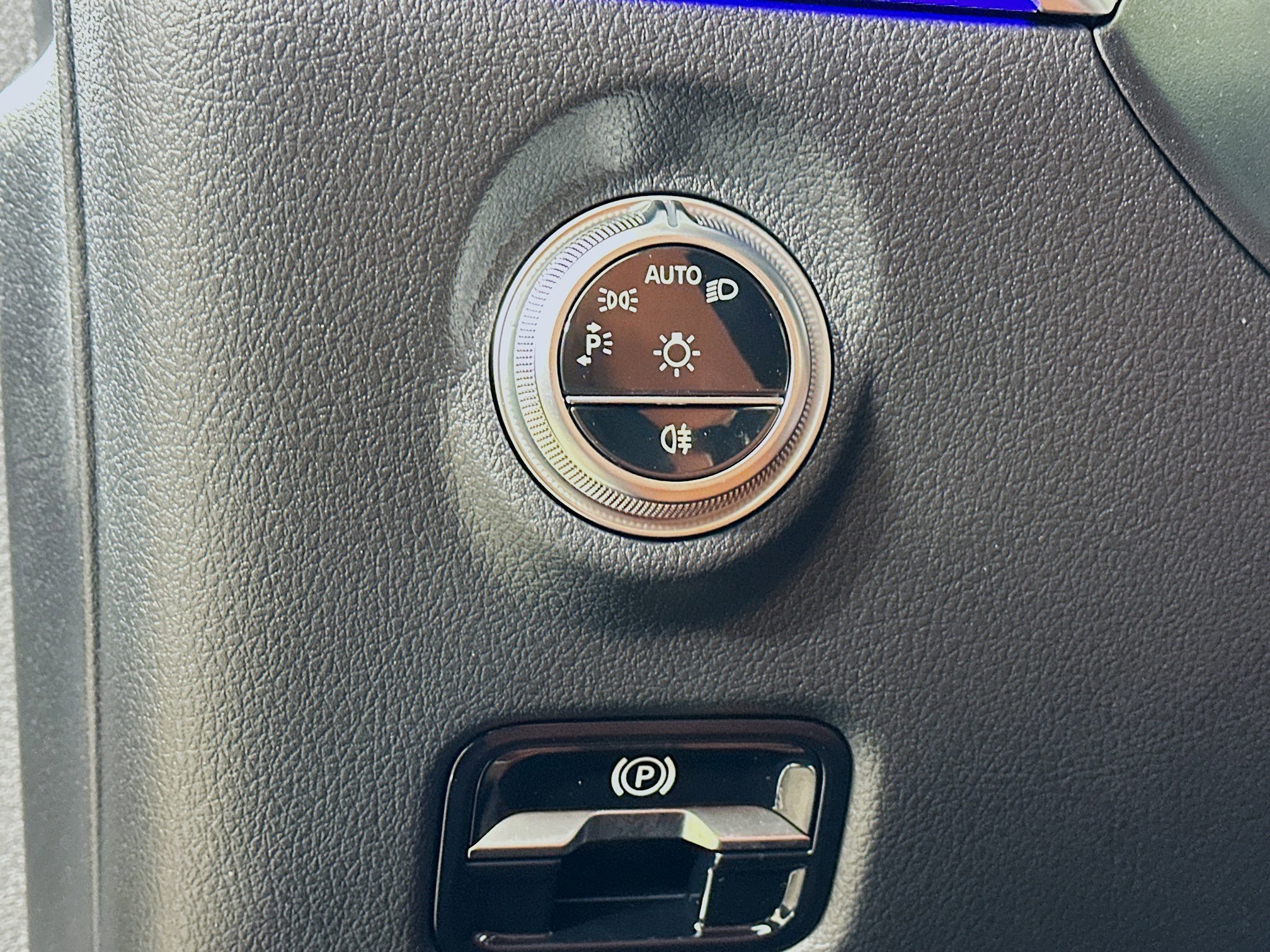 Certified 2025 Mercedes-Benz C 300 4MATIC Sedan image 10