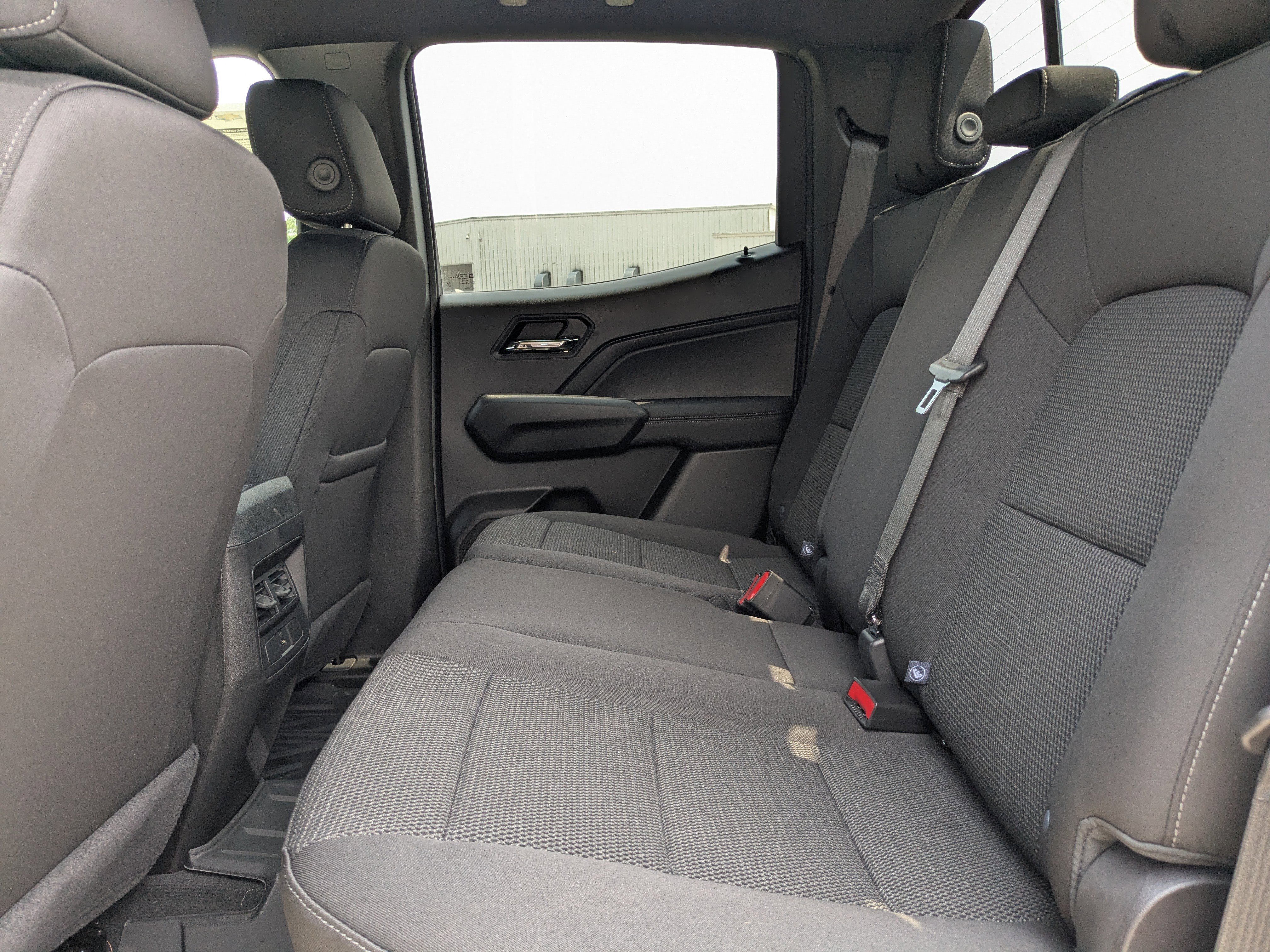 Used 2024 Chevrolet Colorado LT w/ LT Convenience Package II image 28