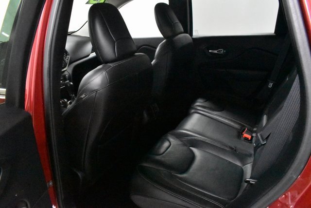 Used 2015 Jeep Cherokee Limited image 16