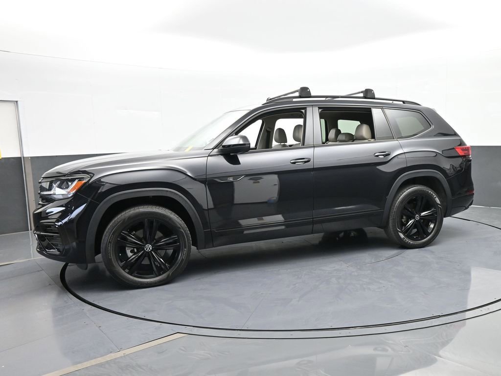 Used 2023 Volkswagen Atlas SEL R-Line image 2