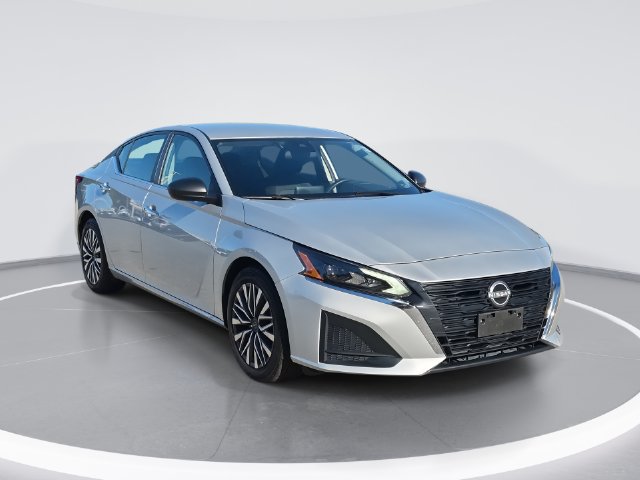 Used 2025 Nissan Altima 2.5 SV