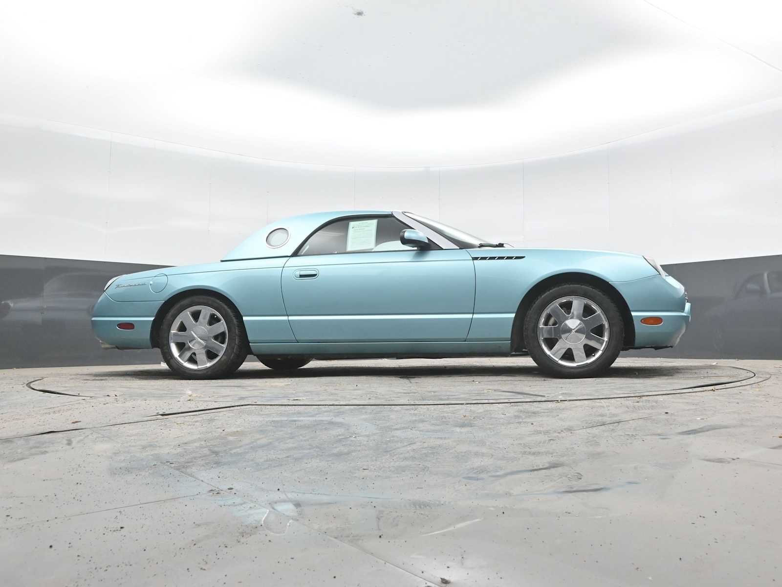 Used 2002 Ford Thunderbird RWD image 30