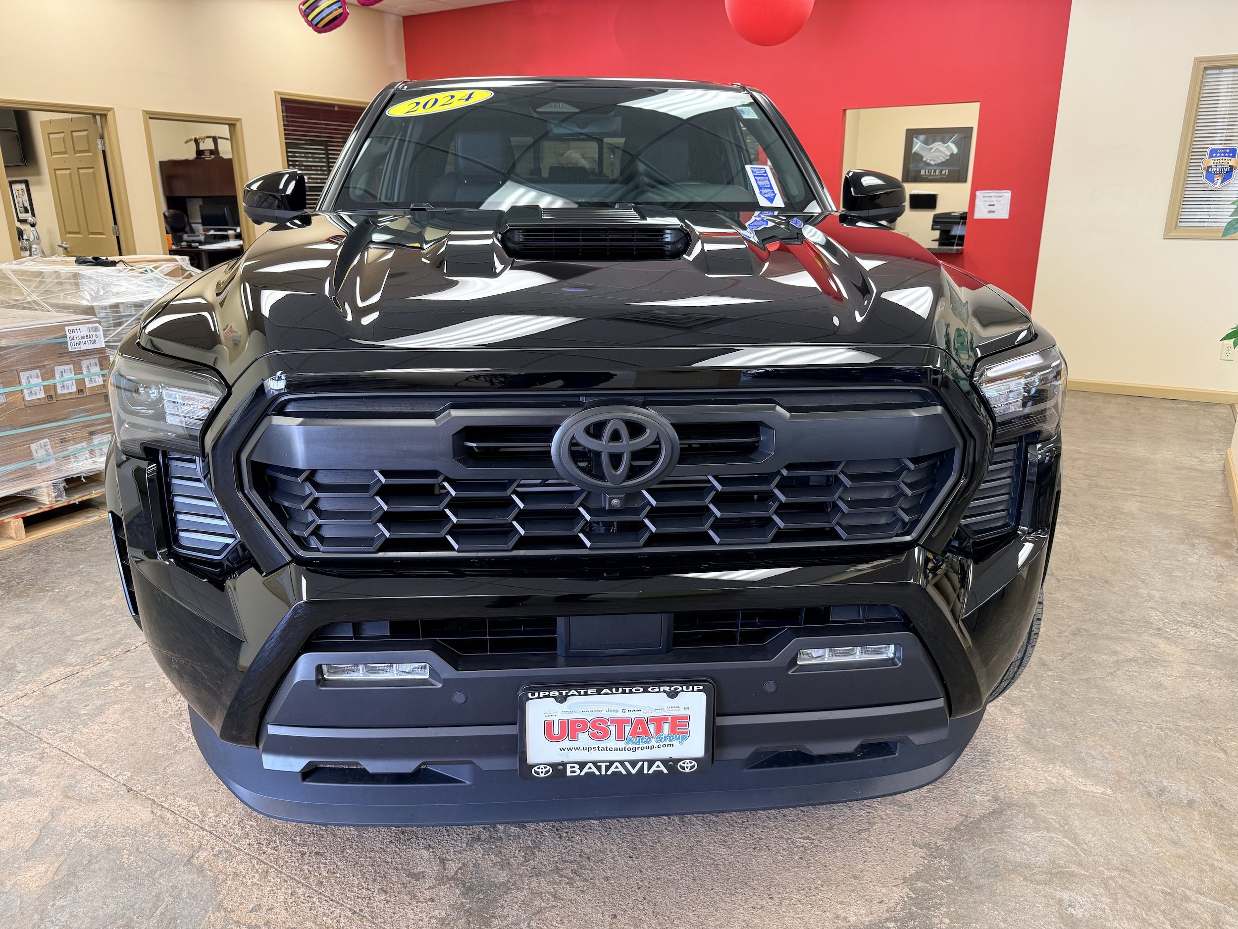 Used 2024 Toyota Tacoma TRD Sport w/ TRD Sport Premium Package AWD/4WD image 4