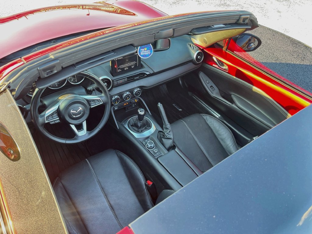 Used 2022 MAZDA MX-5 Miata RF Grand Touring RWD image 33