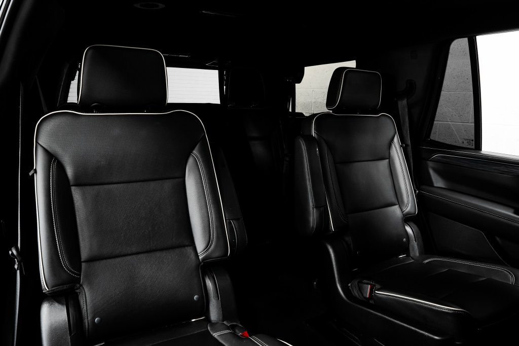 Used 2021 GMC Yukon SLT w/ SLT Luxury Package RWD image 34