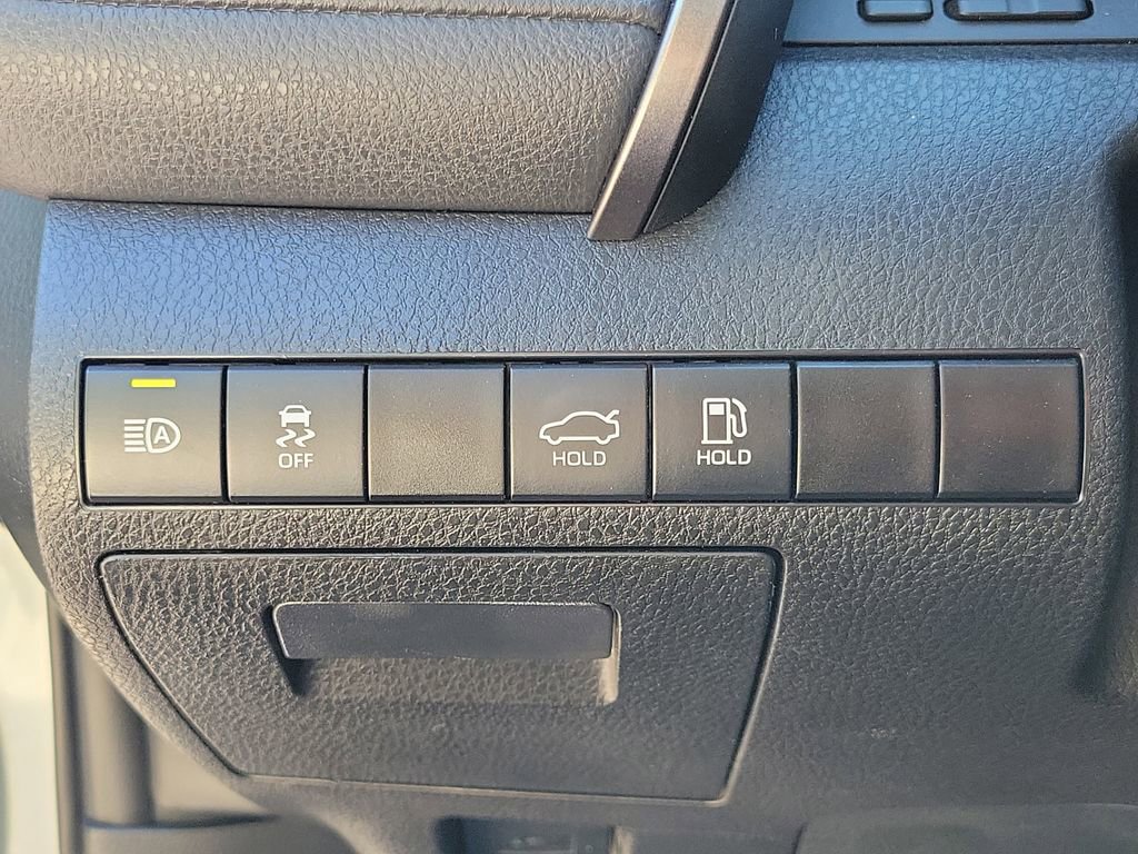 Used 2023 Toyota Camry LE image 27