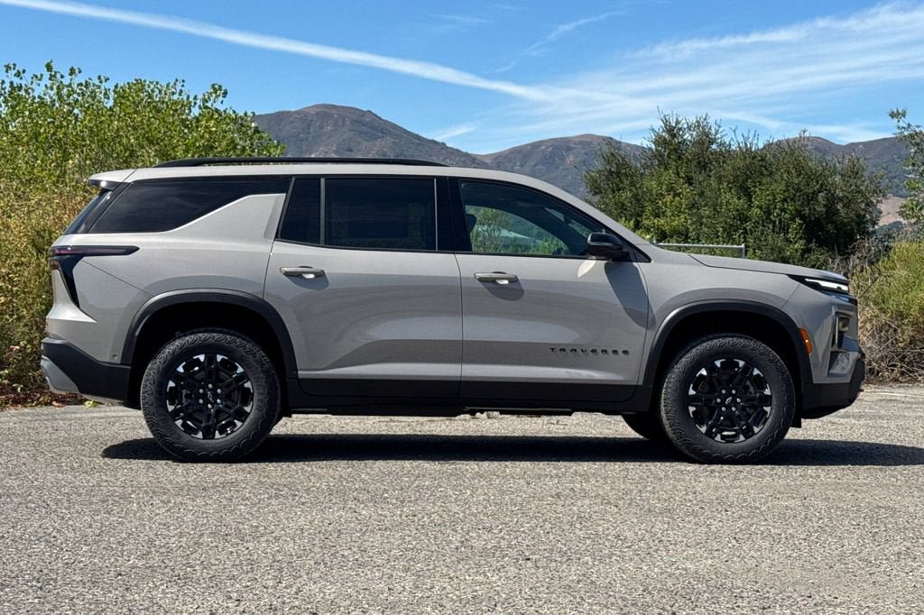 New 2027 Chevrolet Traverse Z71 w/ Enhanced Driving Package AWD/4WD image 3