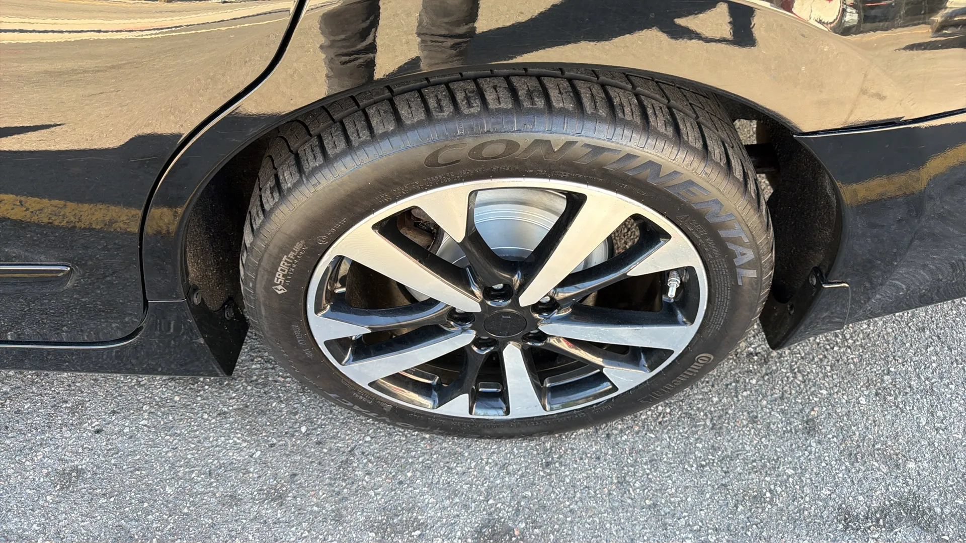 Used 2018 Nissan Altima 2.5 SR FWD image 9