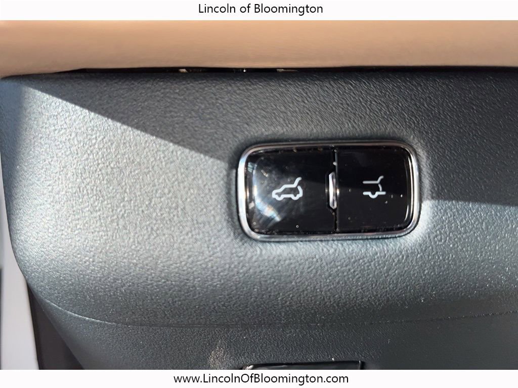 New 2025 Lincoln Navigator L Black Label image 39