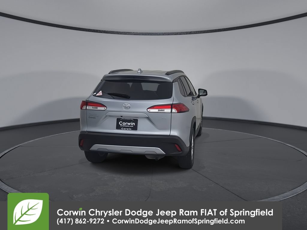Used 2022 Toyota Corolla Cross LE FWD image 12