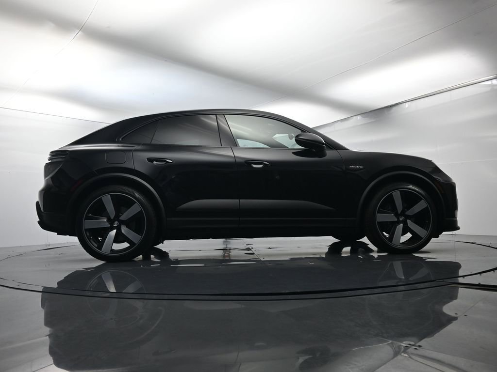 Certified 2024 Porsche Macan 4 Electric image 54