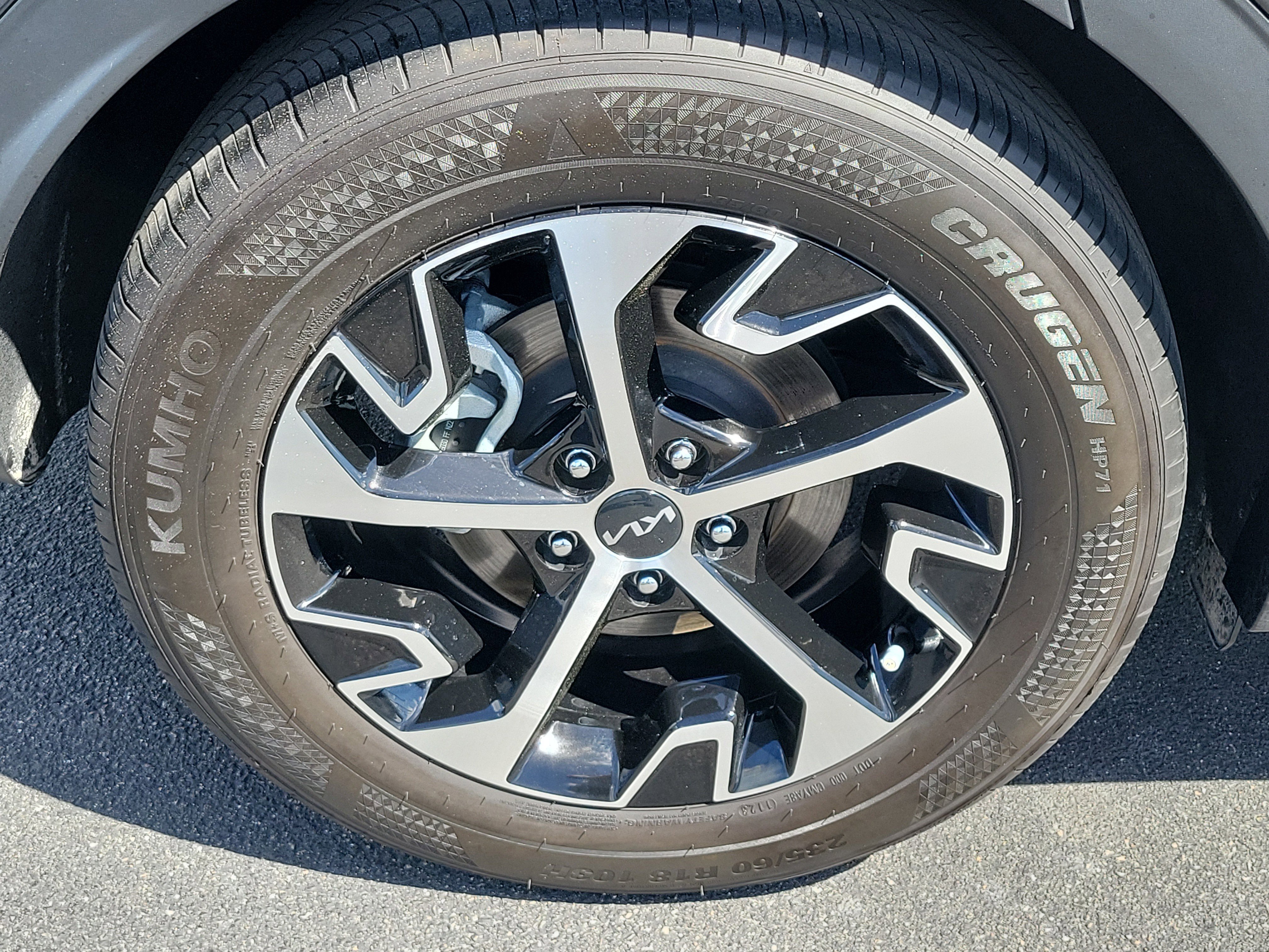 Used 2023 Kia Sportage EX image 10