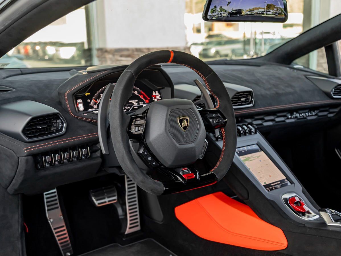Used 2022 Lamborghini Huracan STO image 16