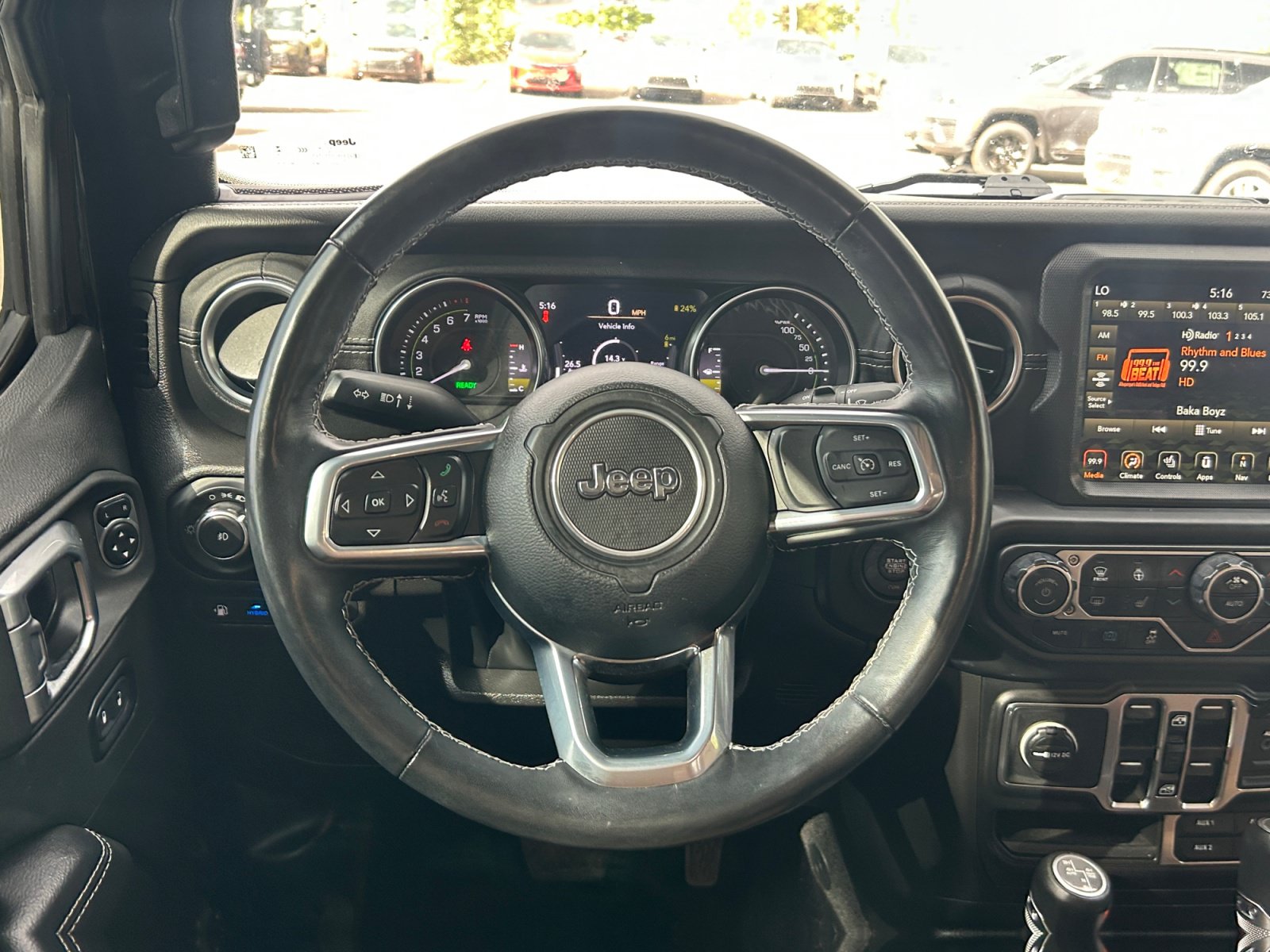 Used 2023 Jeep Wrangler Unlimited Sahara w/ Cold Weather Group AWD/4WD image 9
