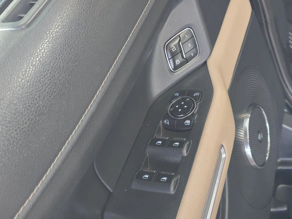 Used 2024 Ford Expedition Limited image 21