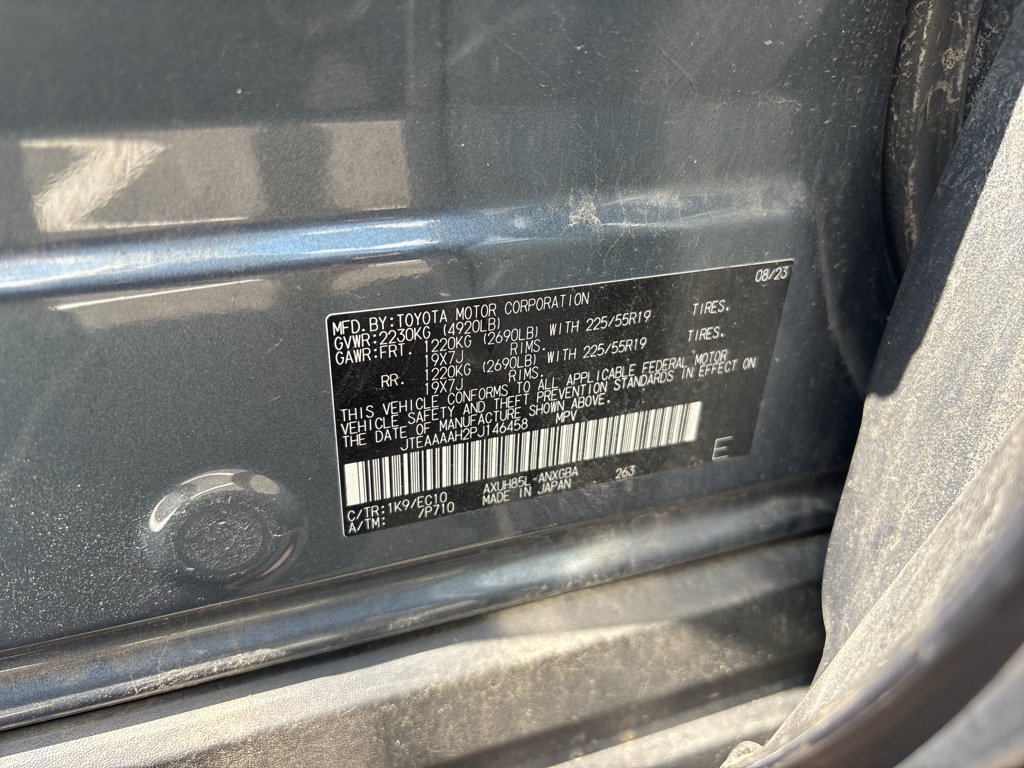 Used 2023 Toyota Venza XLE AWD/4WD image 16