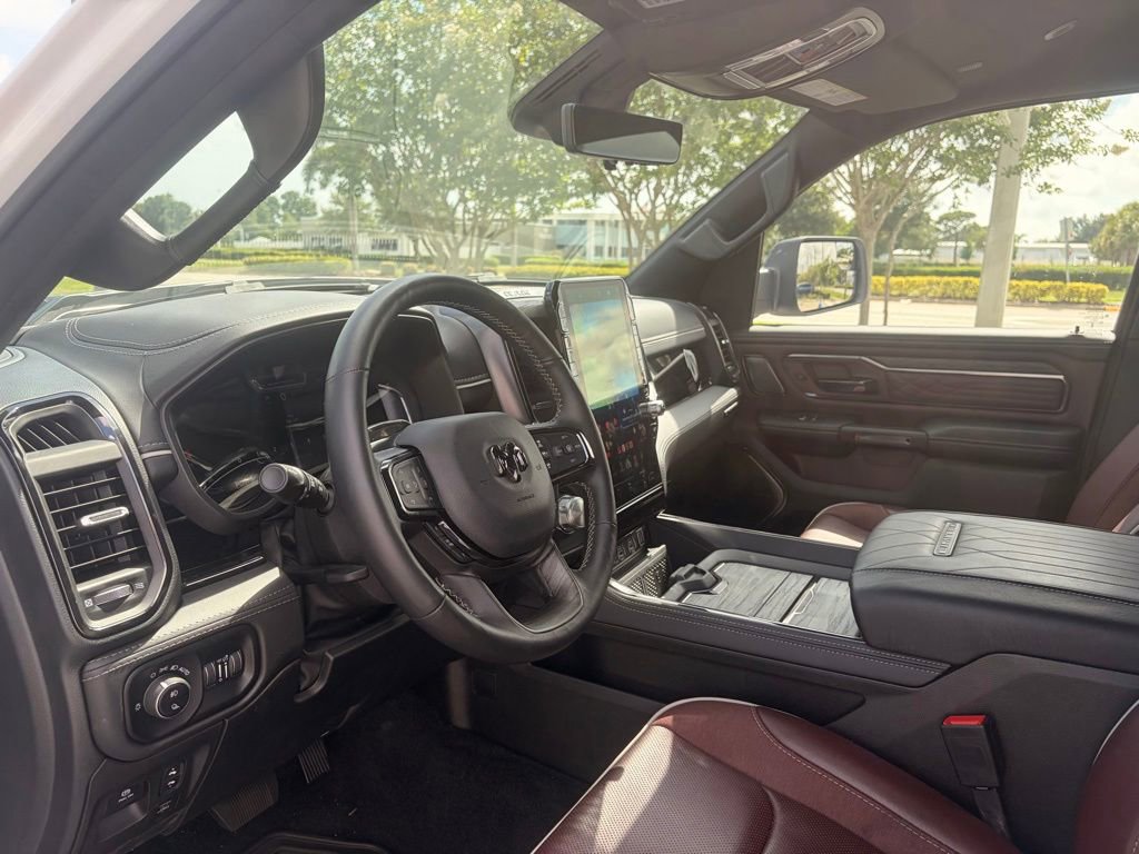 Used 2025 RAM 1500 Limited AWD/4WD image 10