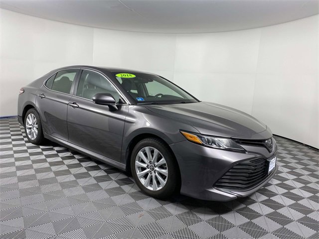 Used 2018 Toyota Camry LE image 1