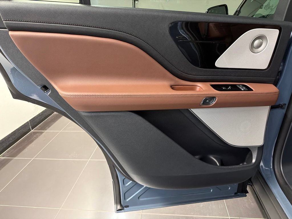 New 2026 Lincoln Aviator Reserve AWD/4WD image 36