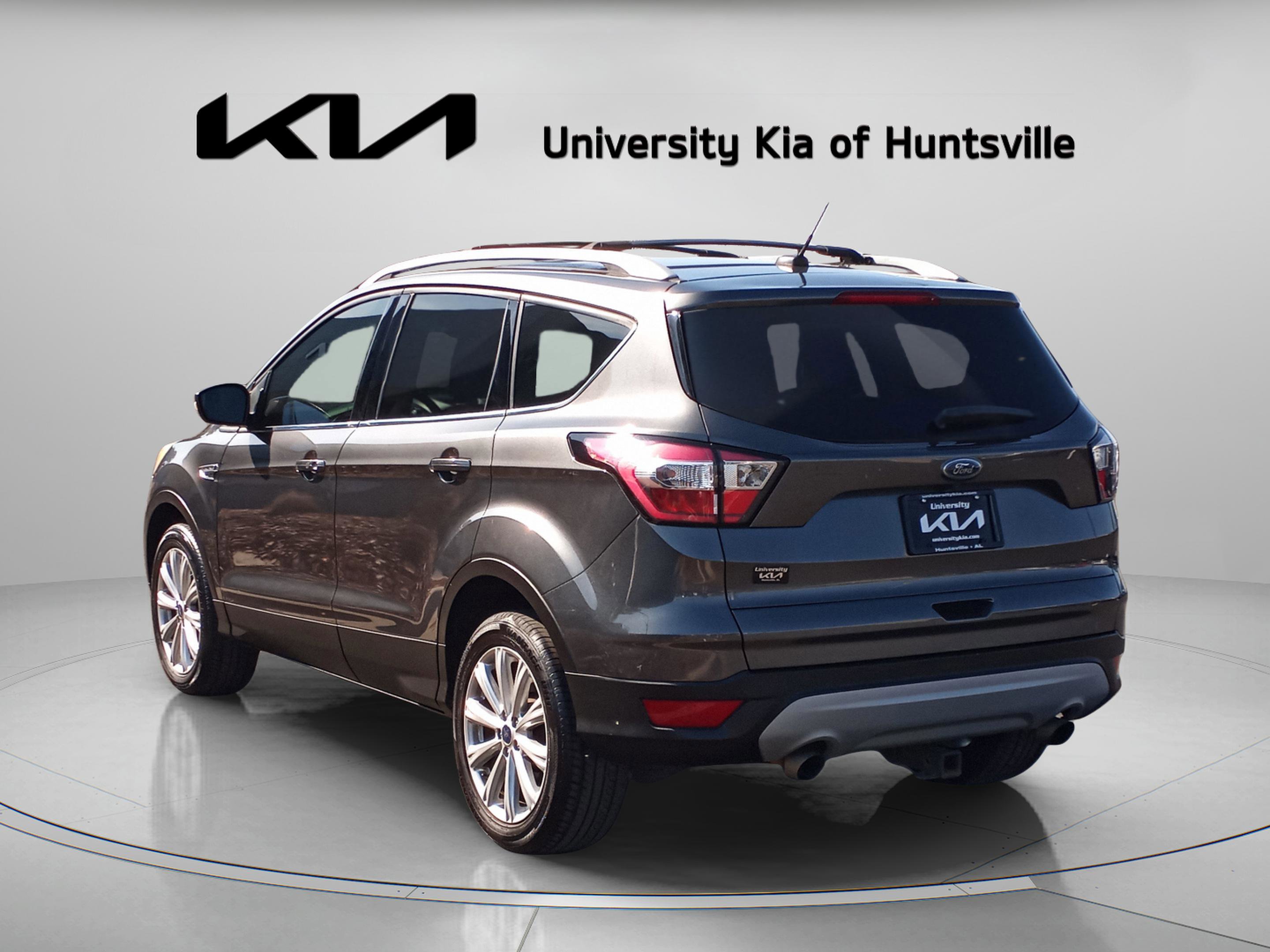 Used 2017 Ford Escape Titanium image 5