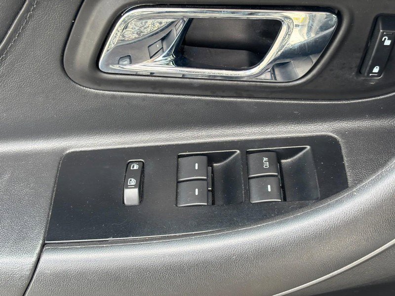 Used 2011 Ford Taurus SEL w/ 202A Rapid Spec Order Code FWD image 18