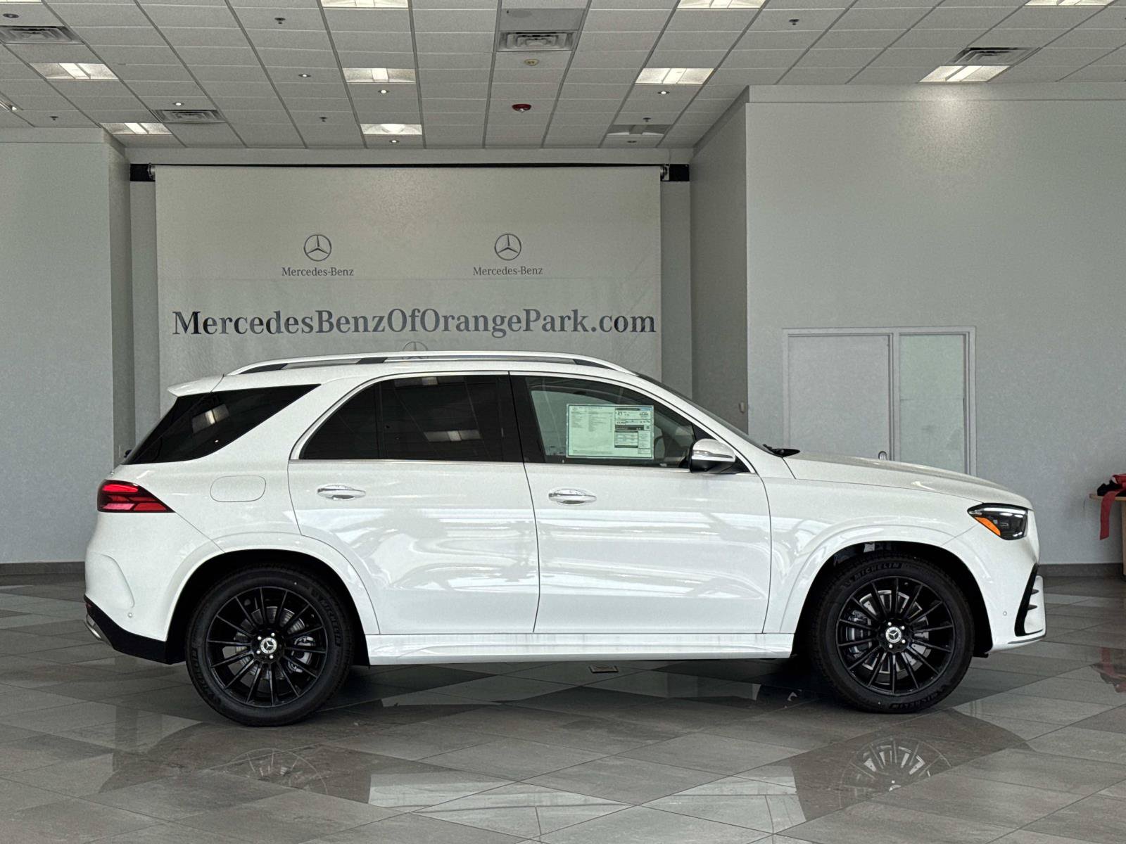 New 2026 Mercedes-Benz GLE 450 4MATIC image 3