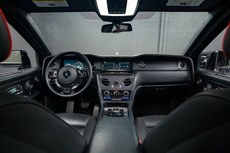 Used 2020 Rolls-Royce Cullinan AWD/4WD image 11