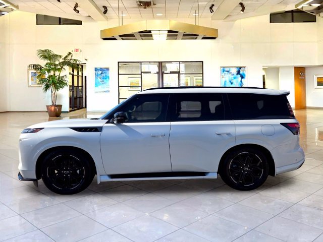 Certified 2026 INFINITI QX80 4WD image 8