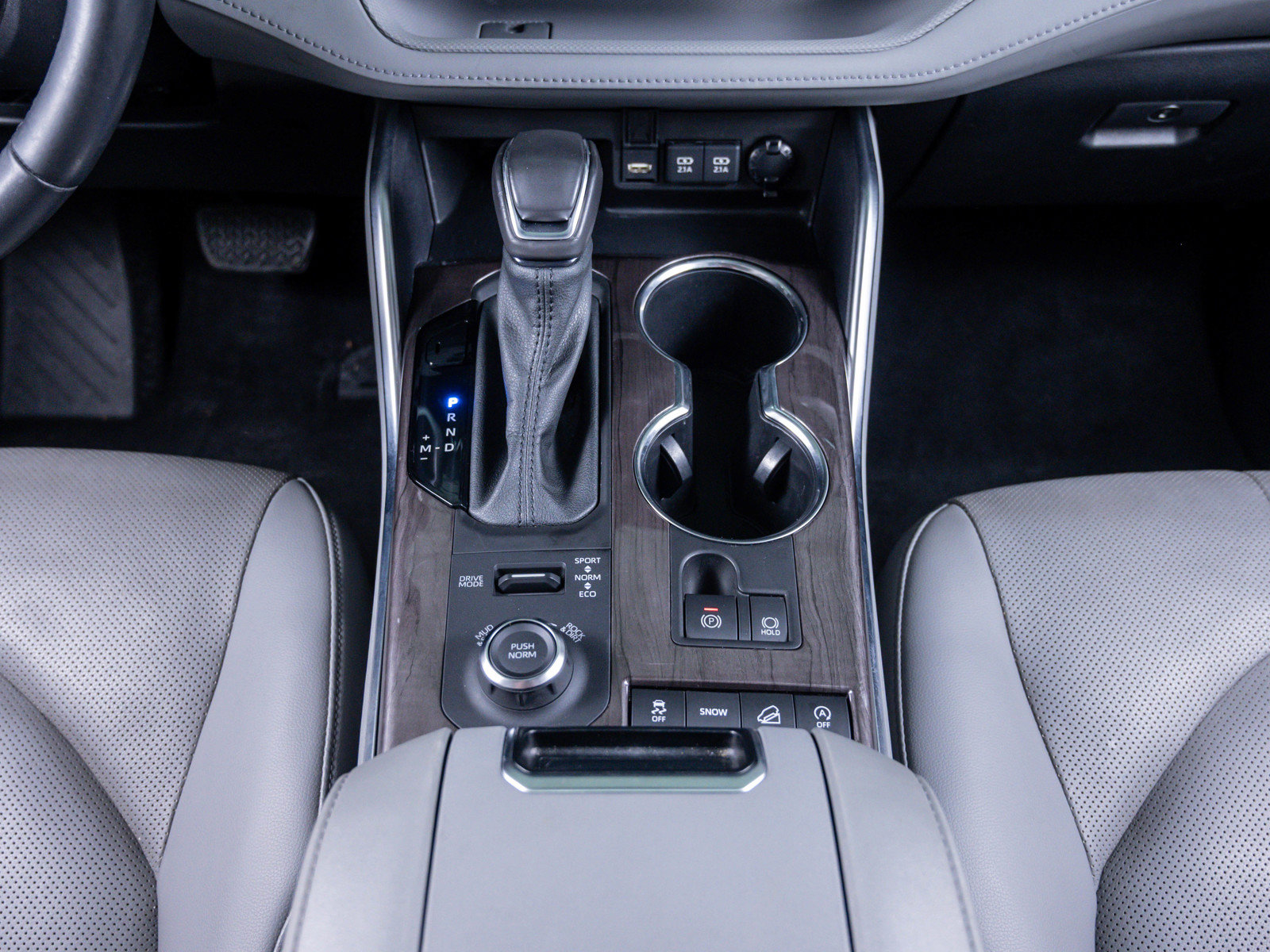 Used 2021 Toyota Highlander Limited image 30