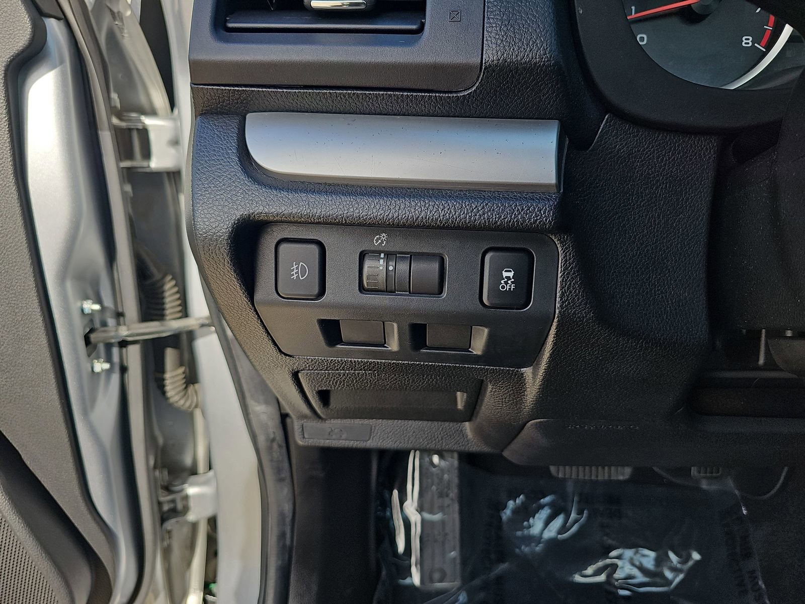 Used 2014 Subaru Forester 2.5i Premium w/ All-Weather Package image 25