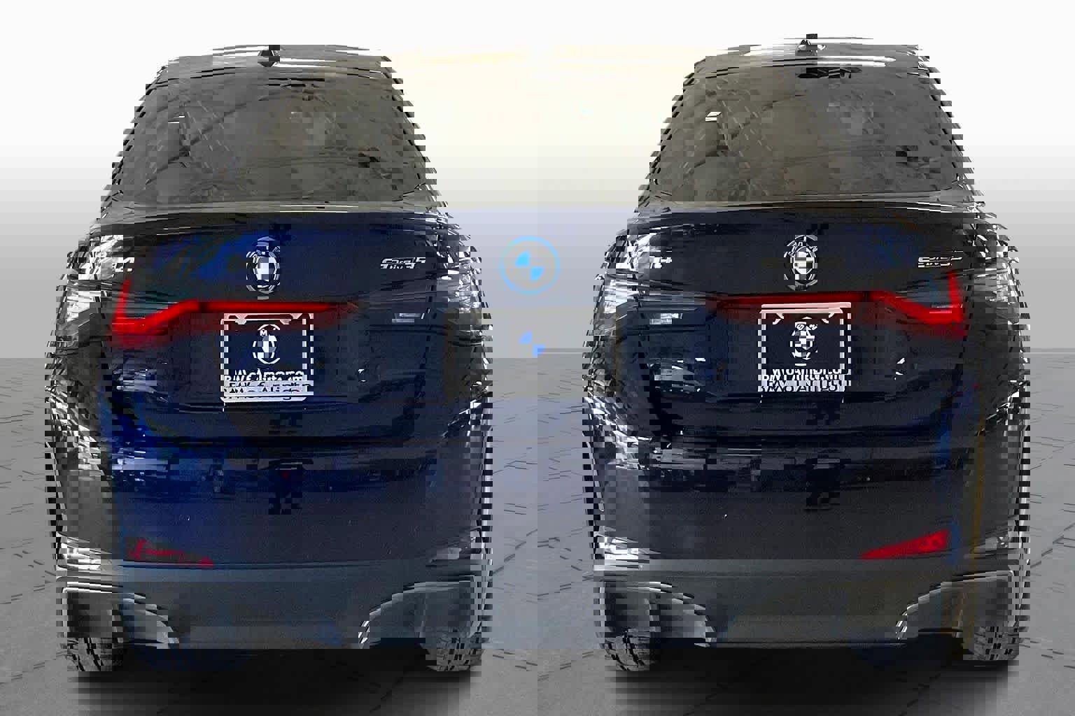 Certified 2023 BMW i4 eDrive35 w/ Premium Package image 4