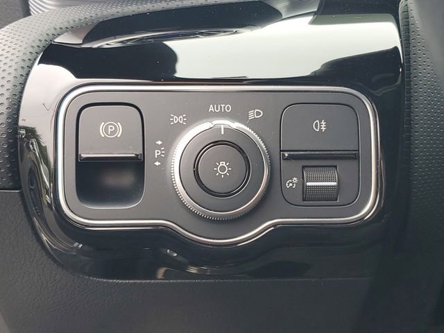 Used 2022 Mercedes-Benz CLA 250 image 21