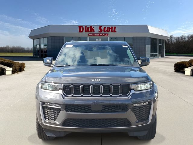 New 2026 Jeep Grand Cherokee Limited w/ Trailer Tow Package AWD/4WD image 2