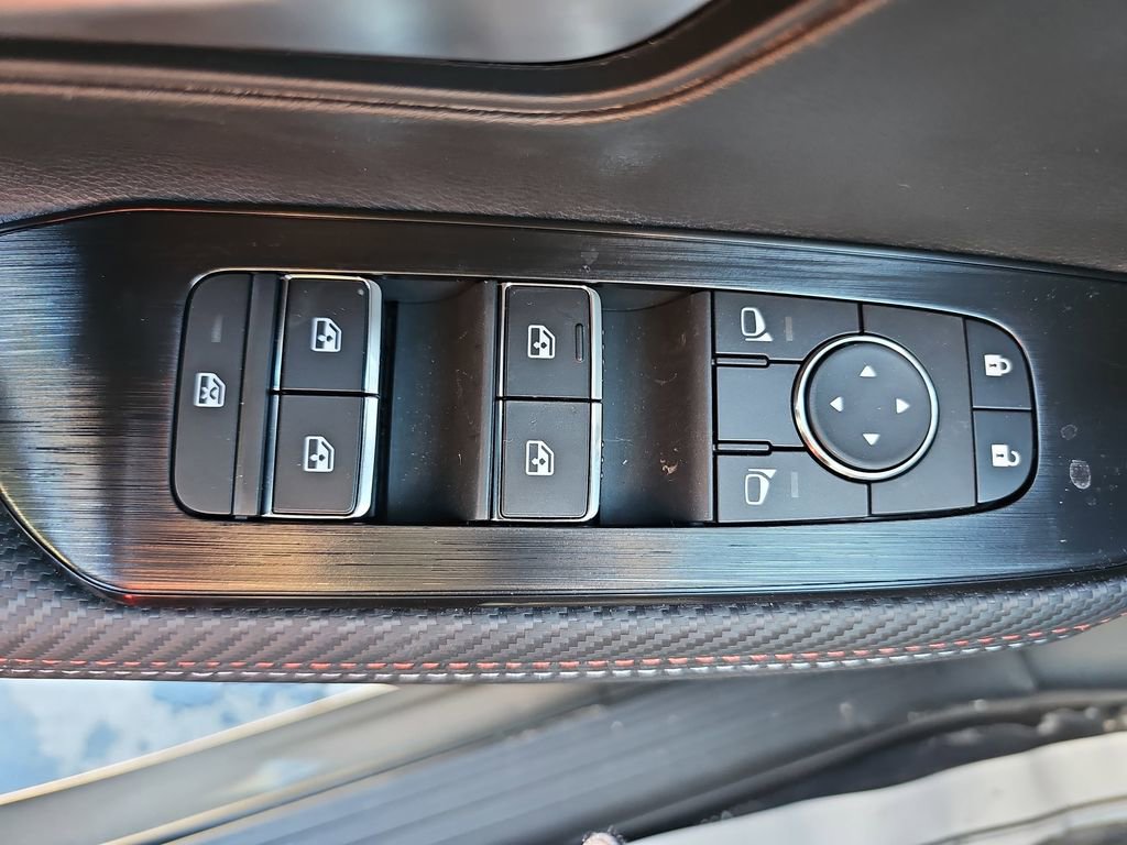 New 2026 Nissan Kicks SR w/ SR Premium Package FWD image 30