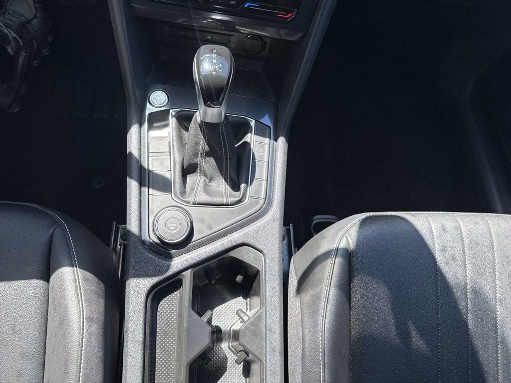 Used 2022 Volkswagen Tiguan SE AWD/4WD image 19