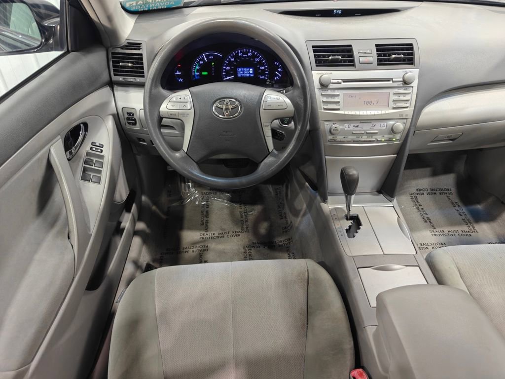 Used 2011 Toyota Camry Hybrid FWD image 4