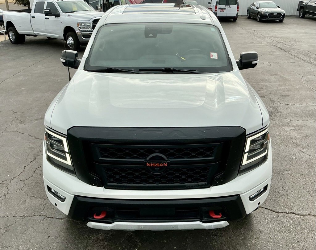 Used 2021 Nissan Titan PRO-4X w/ Pro-4x Convenience Package image 11