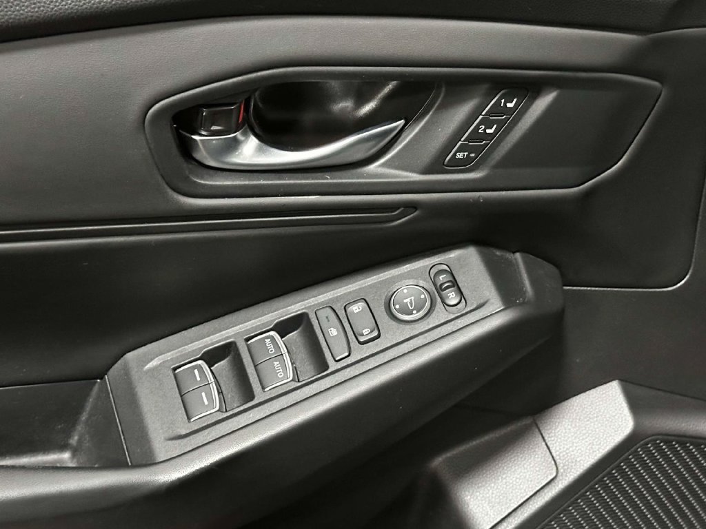 Used 2024 Honda Accord EX-L image 13