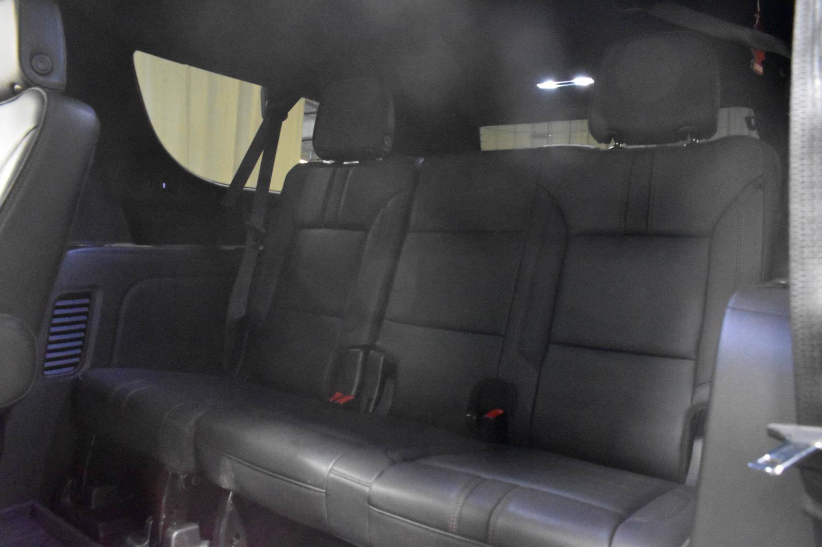 Used 2022 Chevrolet Suburban RST w/ Luxury Package AWD/4WD image 8